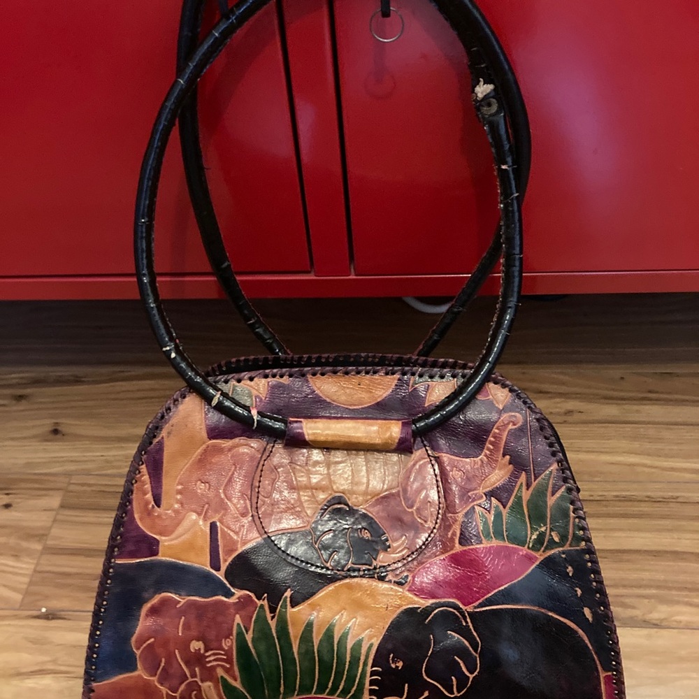 Leather Elephant Handbag from the Mediterranean - Picture 6 of 6